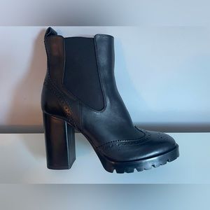 ZARA Block Heel Ankle Booties